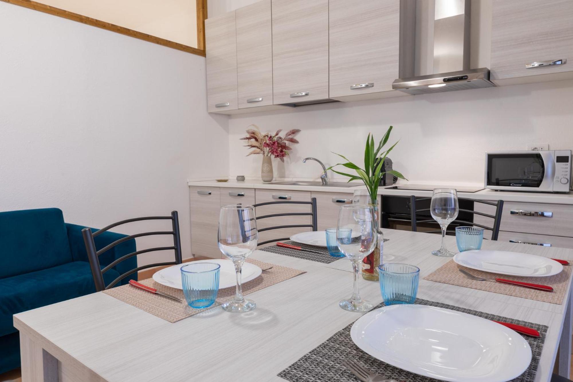 Nuovi Appartamenti Tri E Bilocali In Residence Con Piscina A Porto Cervo 800Mt Mare 利斯西亚迪维卡 外观 照片