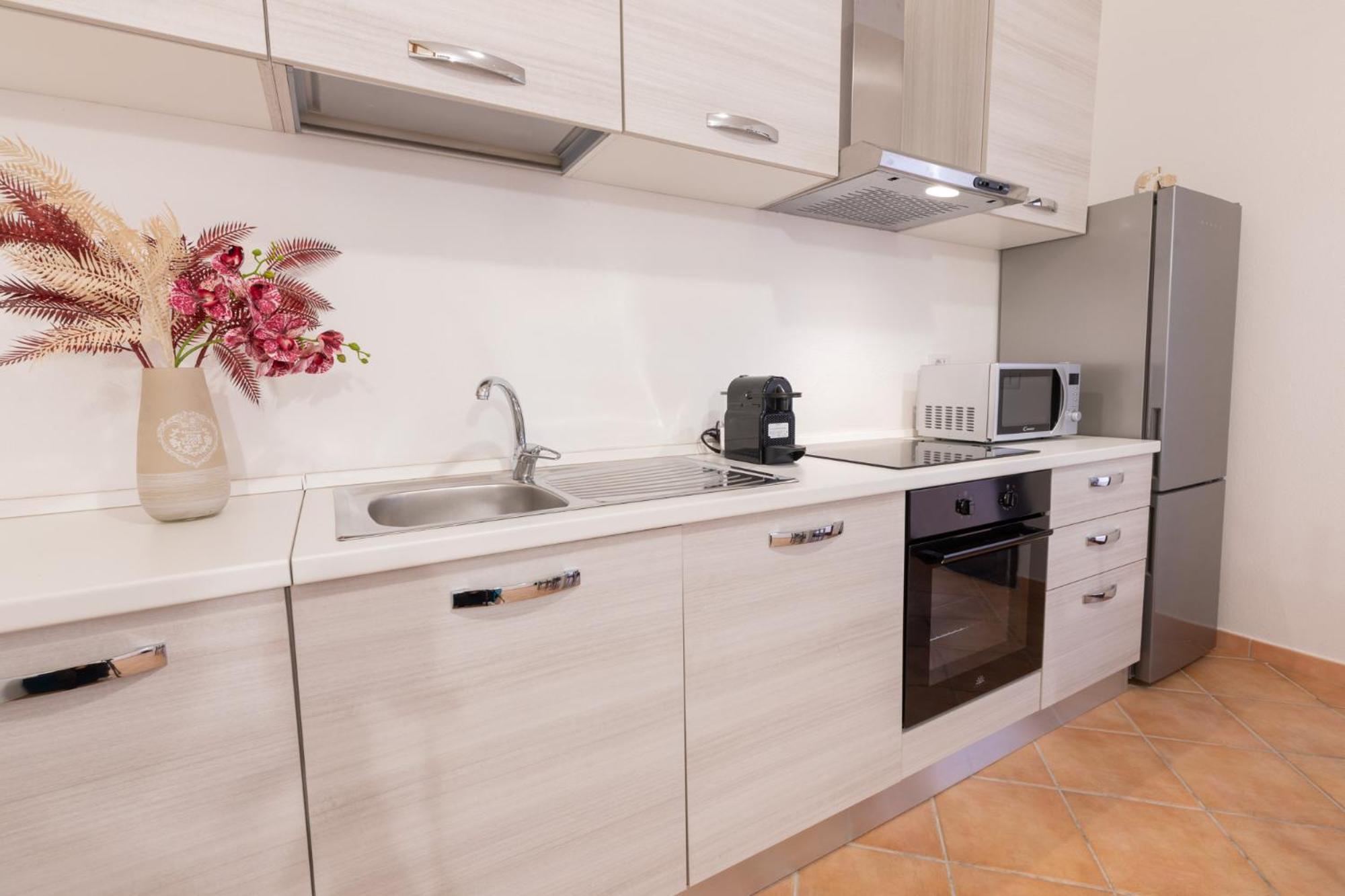 Nuovi Appartamenti Tri E Bilocali In Residence Con Piscina A Porto Cervo 800Mt Mare 利斯西亚迪维卡 外观 照片